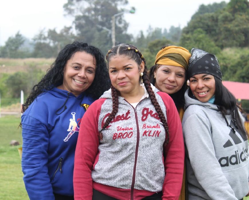 Fotos participantes diálogos comunitarios